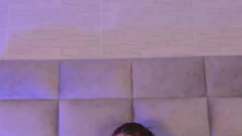 Snapshot of lea_walkerr chatting on 06-11-26, 12:32 lea_walkerr online show from 06-11-26, 12:32