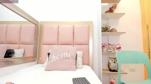 Lea online show from 02-23-25, 07:38