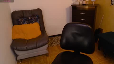 Snapshot of leah_666 chatting on 02-26-25, 02:57 leah 666 online show from 02-26-25, 02:57