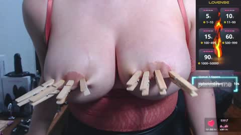 Snapshot of leah__smtith chatting on 12-19-24, 02:12 leah online show from 12-19-24, 02:12