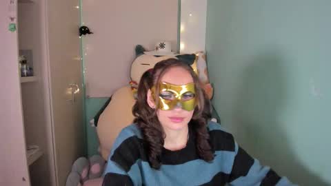 Snapshot of leah_sm chatting on 03-13-26, 06:03 Laura online show from 03-13-26, 06:03