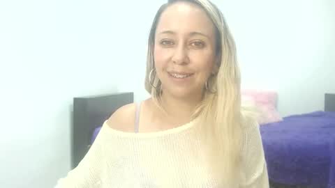 leah_susman online show from 09-18-25, 02:13