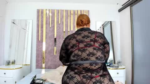 Snapshot of leahbarker chatting on 02-27-25, 11:26 Leah  online show from 02-27-25, 11:26