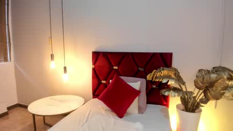 Leah Carter online show from 10-17-25, 06:32