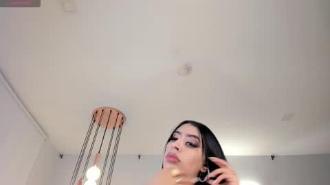 leahlombardi_ online show from 01-11-26, 05:18