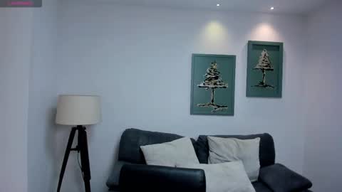 leahnovac online show from 10-19-25, 05:02