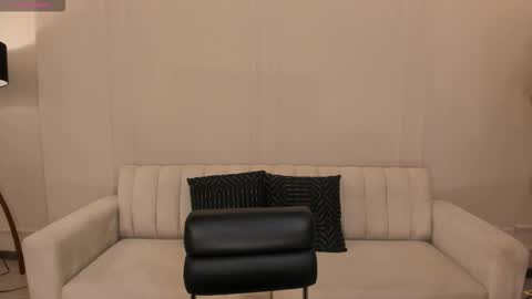 leahnovac online show from 12-21-25, 11:39