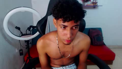 Snapshot of leam_1 chatting on 11-13-25, 07:24 leam_1 online show from 11-13-25, 07:24