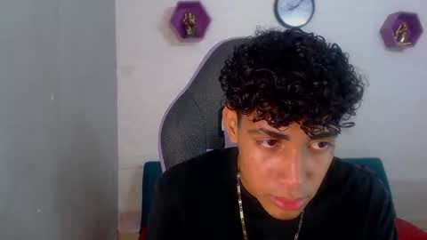 Snapshot of leam_1 chatting on 11-21-25, 09:13 leam_1 online show from 11-21-25, 09:13