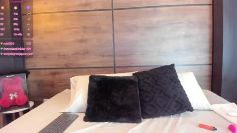 Hey Im Lea online show from 01-03-25, 04:16