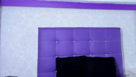 leamoreau__ online show from 10-10-25, 12:15