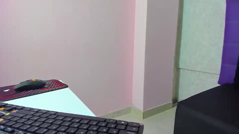 leamoreau__ online show from 11-02-25, 12:51