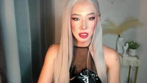 Miss Candy online show from 06-06-26, 05:17
