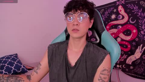 Snapshot of leaneseb chatting on 12-14-24, 08:51 leaneseb online show from 12-14-24, 08:51