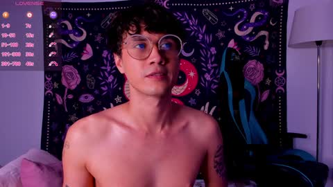 Snapshot of leaneseb chatting on 12-20-24, 01:54 leaneseb online show from 12-20-24, 01:54