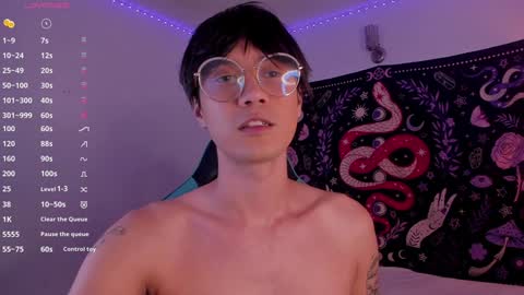 Snapshot of leaneseb chatting on 01-11-25, 12:33 leaneseb online show from 01-11-25, 12:33