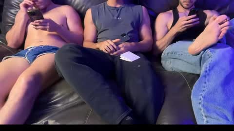 leanfindom8 online show from 04-24-26, 03:42