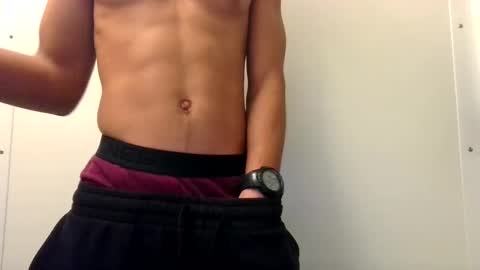 Snapshot of leanlance27 chatting on 10-26-25, 06:03 leanlance27 online show from 10-26-25, 06:03