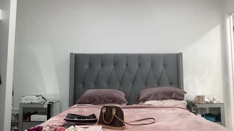 Snapshot of leannaxox chatting on 02-11-25, 07:12 Leanna online show from 02-11-25, 07:12