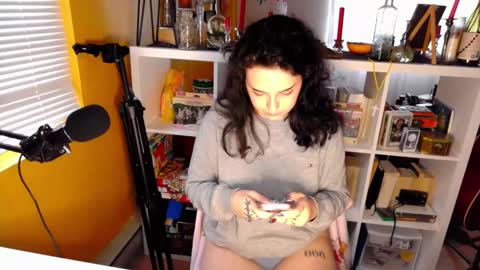 Lea Ray Pie online show from 03-08-25, 09:40