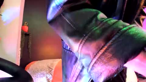 leatherdude69 online show from 02-11-25, 02:14