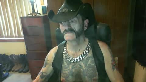 leathergreaser online show from 10-24-25, 01:35
