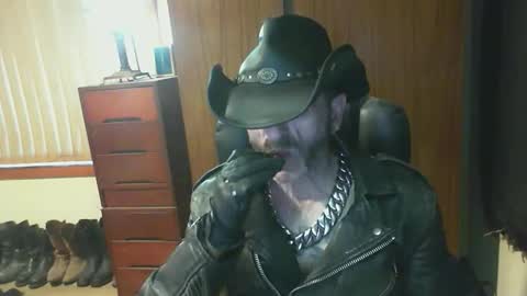 leathergreaser online show from 02-15-26, 07:54
