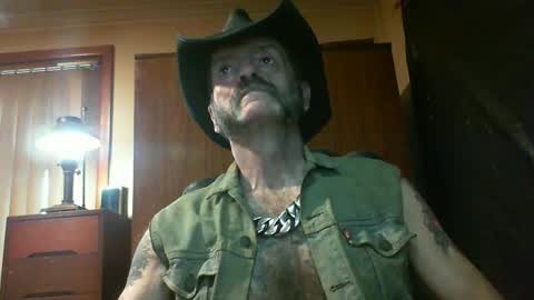 leathergreaser online show from 03-25-26, 08:37