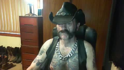 leathergreaser online show from 04-01-26, 08:28