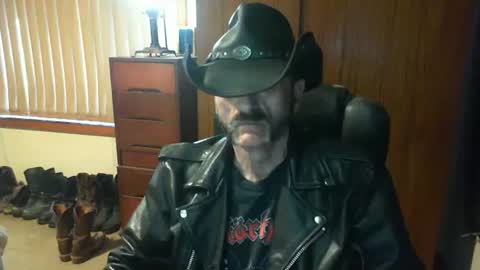 leathergreaser online show from 04-30-26, 08:57