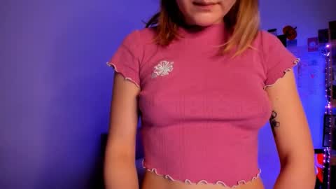 Snapshot of leazy_peasy chatting on 12-14-25, 05:57 Ellie online show from 12-14-25, 05:57