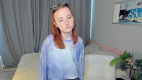 Bella online show from 05-14-26, 01:07