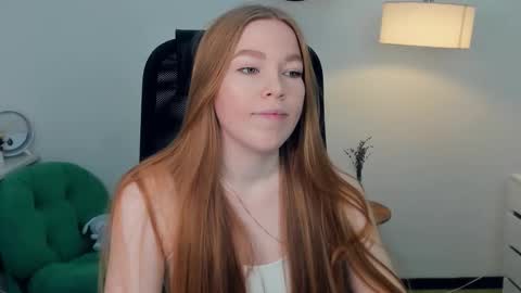 Snapshot of ledacopus chatting on 11-22-25, 08:19 Lilly online show from 11-22-25, 08:19