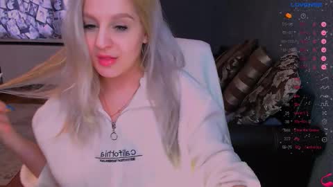 Snapshot of ledy_luck chatting on 09-30-25, 09:14 Veronica online show from 09-30-25, 09:14