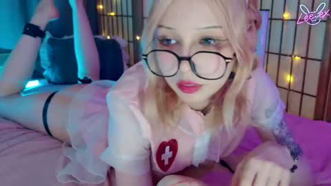 Snapshot of lee_ex chatting on 09-24-25, 07:44 Lee ex online show from 09-24-25, 07:44