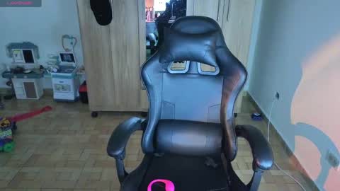 Lee online show from 04-22-26, 06:31