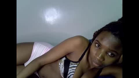 Snapshot of lee_shaz chatting on 06-02-26, 06:32 lee baby online show from 06-02-26, 06:32