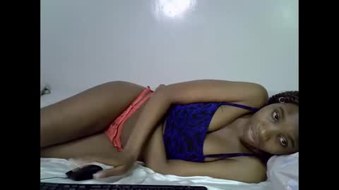 Snapshot of lee_shaz chatting on 06-08-26, 01:28 lee baby online show from 06-08-26, 01:28