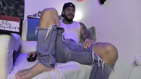 leenar_key online show from 01-28-25, 02:21