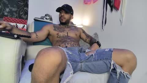 leenar_key online show from 02-25-25, 05:25