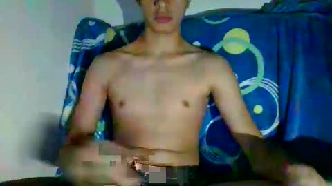 leesef2529 online show from 04-19-26, 07:27