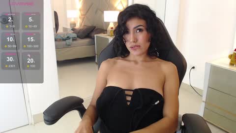 Snapshot of leethompson_ chatting on 12-26-24, 07:05 Leet online show from 12-26-24, 07:05