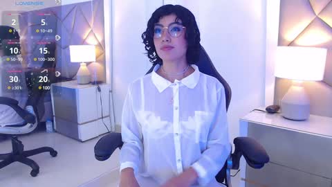 Snapshot of leethompson_ chatting on 01-11-25, 11:56 Leet online show from 01-11-25, 11:56