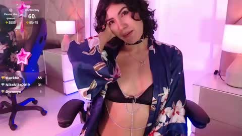 Snapshot of leethompson_ chatting on 02-19-25, 03:27 Leet online show from 02-19-25, 03:27