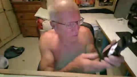 leezimmerman200 online show from 05-04-26, 06:09