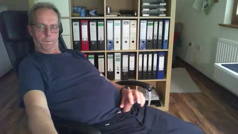 Dave online show from 10-09-25, 03:54