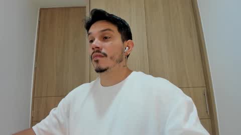 Alejandro online show from 11-29-25, 08:06