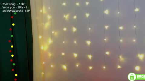 Snapshot of leia_bell chatting on 05-15-26, 07:21 hey Im Leia and I love rock online show from 05-15-26, 07:21