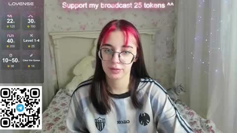 Snapshot of leia_moreno chatting on 09-22-25, 01:40 leia_moreno online show from 09-22-25, 01:40