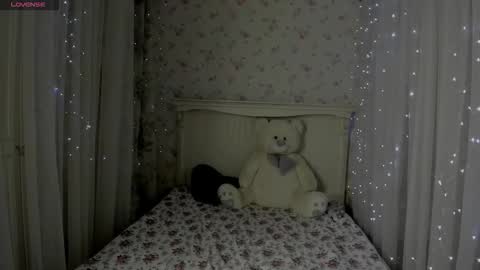 Snapshot of leia_moreno chatting on 10-09-25, 03:32 leia_moreno online show from 10-09-25, 03:32